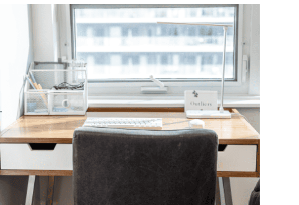 DESK-HOME-592x406_c